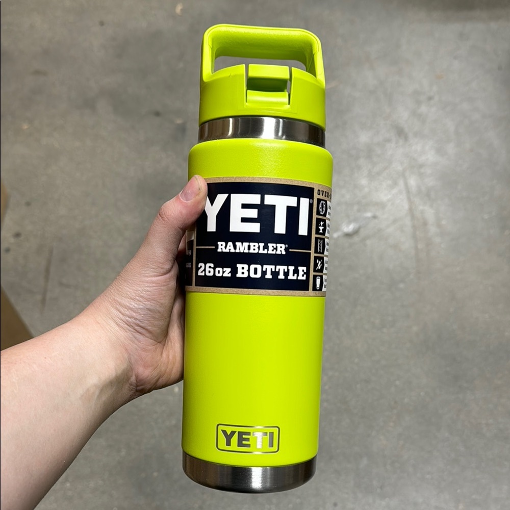 Yeti Rambler 26oz Bottle - Neon Lime Finish- Packaging is off